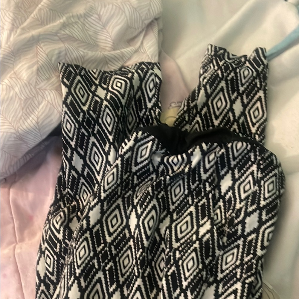 Black and White Geometric Print Pants
